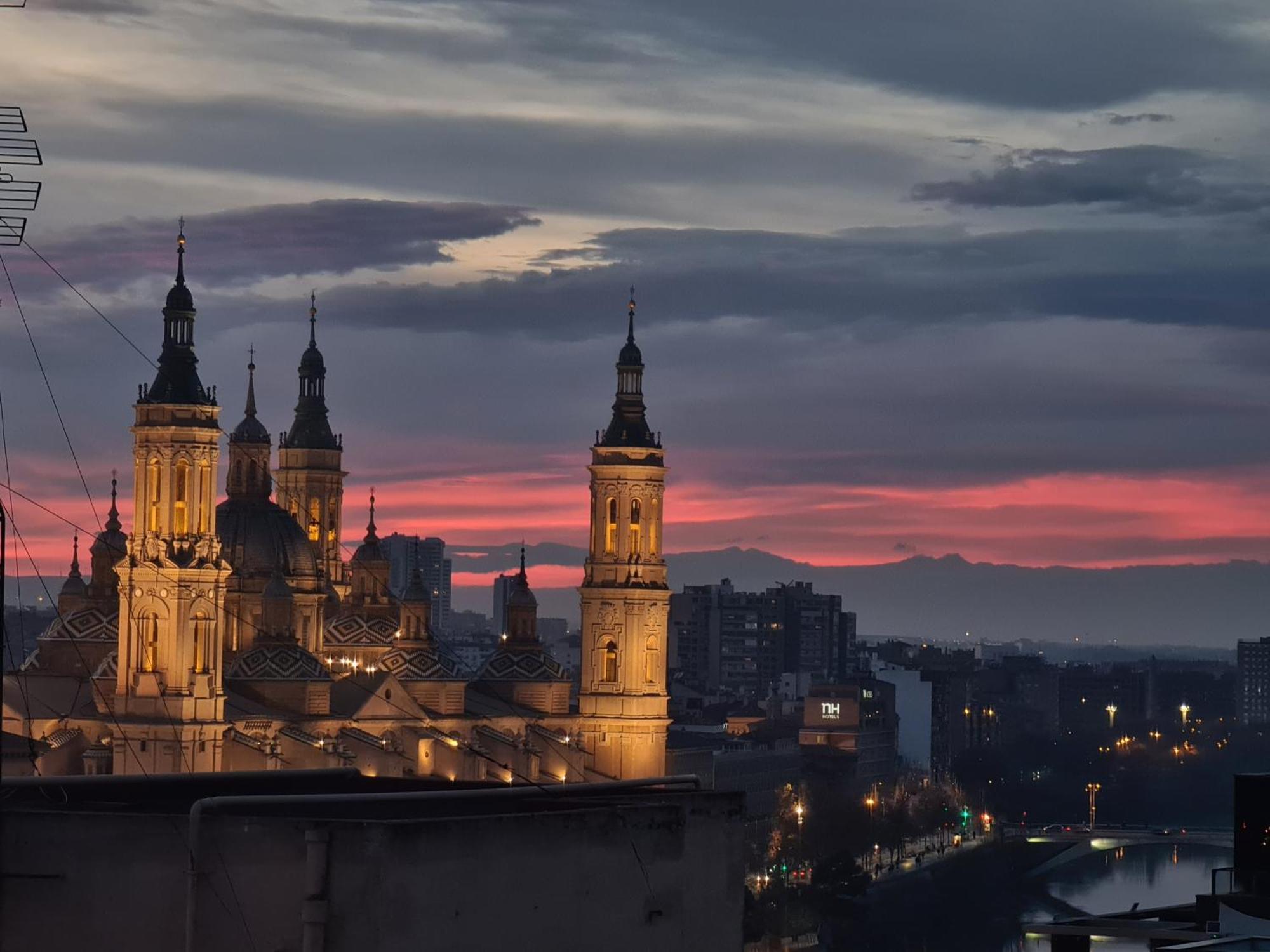 El Mirador Del Pilar - Parking Y Vistas A La Basilica Apartment Zaragoza Ngoại thất bức ảnh